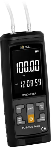 PCE PME 100 Manometer - Präzises Differenzdruckmessgerät für vielfältige Anwendungen, mit akustischem Alarm und wiederaufladbarem Akku für bis zu 13 Stunden Betriebsdauer.