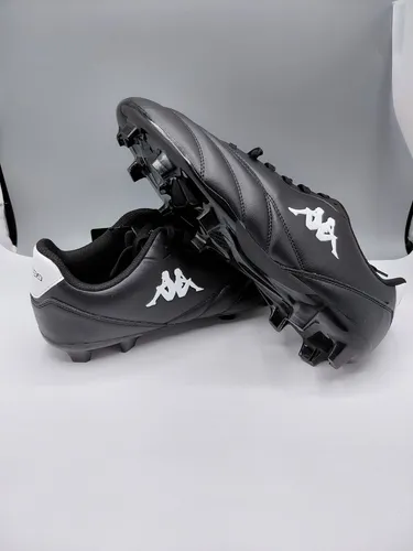Kappa Fußballschuh KF7250 in Schwarz - Hochwertiger Herren-Fußballschuh in Größe 45 mit robustem PU Synthetik-Material und klassischer Schnürung für optimalen Halt auf dem Platz.