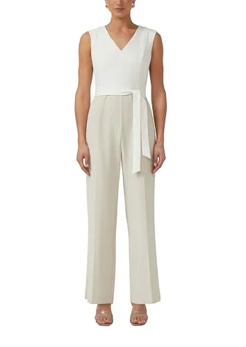 s.Oliver Ärmelloser Jumpsuit mit Bindegürtel - Eleganter, taillierter Jumpsuit mit Wide Leg, ideal für besondere Anlässe. Pflegeleicht und fließend aus hochwertigem Crêpe, mit praktischen Taschen und verdeckter Knopfleiste.