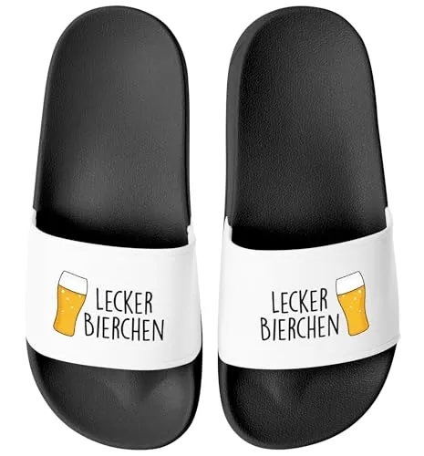 MoonWorks® Badeschlappen Lustig Spruch Lecker Bierchen – Badeschuhe für Herren und Damen - Witzige Badeschlappen für Bierliebhaber! Ideal für Poolpartys oder als Geschenk. Mit frechem Spruch und rutschhemmender Sohle sorgen sie für gute Laune und unverwechselbaren Stil. Perfekt für entspannte Tage am Strand oder zu Hause.