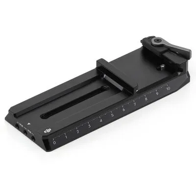DJI RS 4 Pro untere Schnellwechselplatte - Stativköpfe, ermöglicht schnellen Wechsel von Kameras und sorgt für effizientes Arbeiten bei Film- und Fotoaufnahmen.