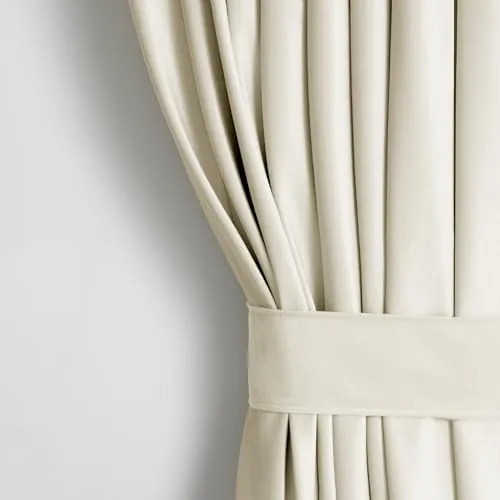 AmeliaHome Ösenschal Velvet Optik Creme 245x140 cm - Schiebevorhang mit Raffhalter, ermöglicht bis zu 77% Verdunkelung, pflegeleicht und aus hochwertigem Polyester, ideal für stilvolle Fensterdekoration.