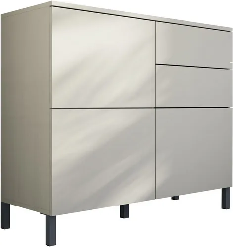 BORCHARDT MÖBEL Kommode "Haama", modern, grifflos, 3 Türen, kaschmir - Elegante Kommode in kaschmir mit 3 Türen und 2 Schubladen. Die modernen Metallfüße und die Push-to-open-Funktion setzen stilvolle Akzente. Ideal für Ihre persönlichen Dinge und platzsparend.