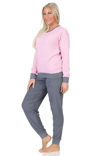 Normann Damen Frottee Langarm Schlafanzug Pyjama mit Bündchen in Pink - auch in Übergrößen - Kuscheliger Frottee Schlafanzug für die kühle Jahreszeit. Mit praktischen Bündchen für optimalen Tragekomfort. Zeitloses Design und perfekte Passform, auch in großen Größen erhältlich.