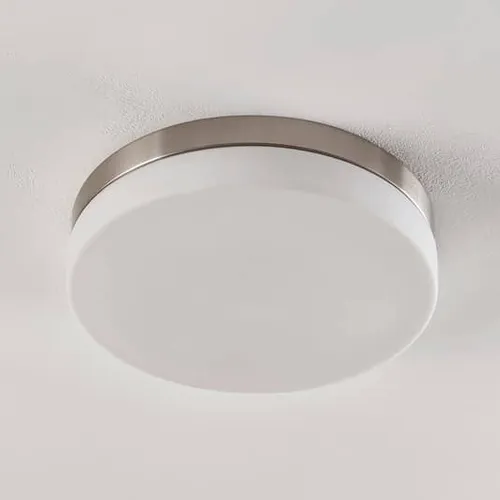 Lindby Deckenlampe Amilia - Spritzwassergeschützte Badezimmerleuchte (3-flammig, E27) - Moderne Deckenlampe für das Bad, spritzwassergeschützt und ideal für eine gemütliche Atmosphäre. Hochwertige Optik, die sich perfekt in jeden Raum einfügt.