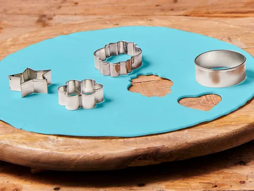 FunCakes Ausgerollte Fondantdecke Baby Blue 430g - Backzutaten: Fertige, einfach anzuwendende Fondantdecke in zartem Babyblau mit köstlichem Vanillegeschmack – ideal für kreative Tortendekorationen und unkompliziertes Backen!