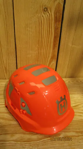 HUSQVARNA Helmschale Technical - KWF und FPA-Profi Qualität - Sicherheitshelm in leuchtendem Orange, Einheitsgröße, aus robustem PVC für optimalen Schutz bei Forstarbeiten.