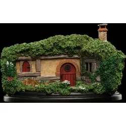 Der Hobbit Eine unerwartete Reise Statue 34 Lakeside 9 cm - Detailreiche Spielfigur aus hochwertigem Polystone, ideal für Sammler und Fans von Peter Jacksons Meisterwerk. Perfekt für die Dekoration oder als Geschenk!