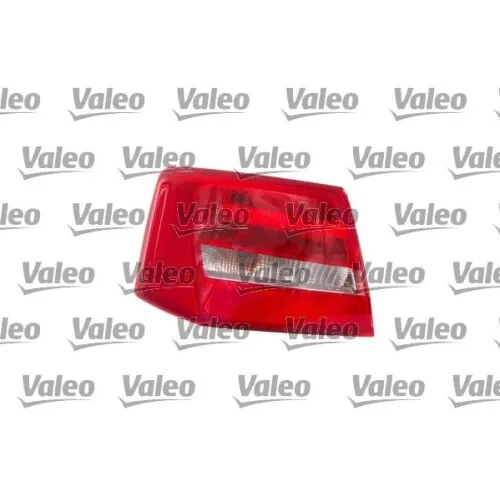 VALEO Rückleuchte AUDI A6 2010/11 rechts 044522 - Rück- & Bremsleuchten mit integriertem Lampenträger und Glühlampen, ideal für einen sicheren Rückwärtsverkehr.