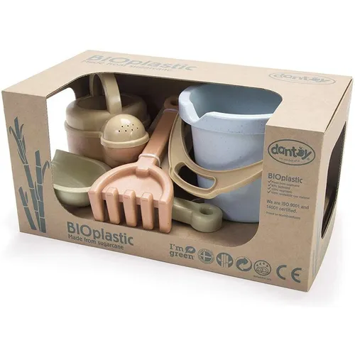 Dantoy Bio Sandset - Nachhaltiges Spielzeug aus Bio-Kunststoff mit Eimer, Gießkanne, Rechen und Schaufel für stundenlangen Spaß im Freien ab 2 Jahren