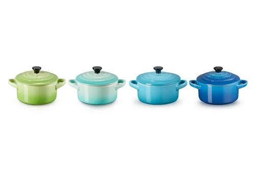 LE CREUSET Mini-Cocotte 4er-Set 10cm MEERESBRIESE - Töpfe in maritimen Farben, ideal für Gratins, Schmor- und Dessertgerichte. Backofen-, mikrowellen- und spülmaschinengeeignet, gefrierfest und mit 10 Jahren Garantie.