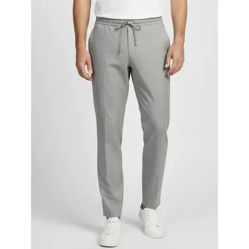 Rock Creek Herren Chinohose RC-2444 Regular Fit bügelfrei - Die Rock Creek Herren Chinohose RC-2444 überzeugt mit bügelfreiem Stoff und hohem Tragekomfort. Der Stretchanteil sorgt für Bewegungsfreiheit, während die pflegeleichte Qualität ideal für den Alltag ist.