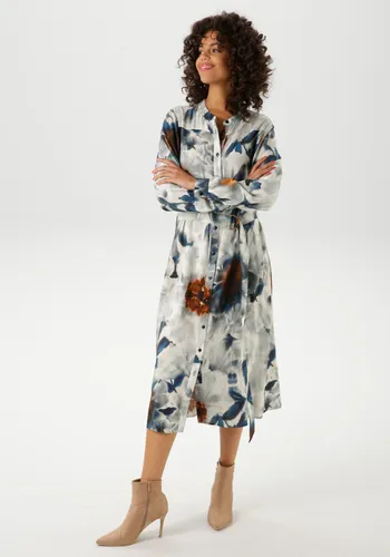 Blusenkleid mit fantasievollem Blätterdruck - NEUE KOLLEKTION - Sommerkleider mit einzigartigem Batik-Dessin, figurumspielend und aus weich fallender Viskose, ideal für einen lässigen Sommerlook.