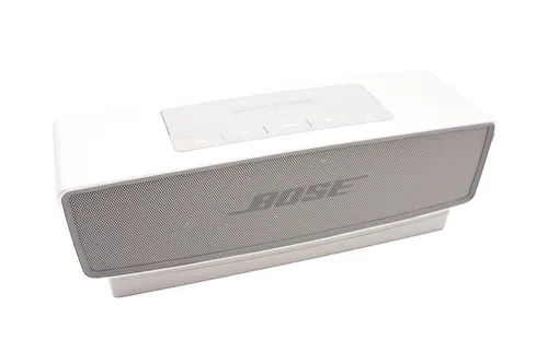 Bose SoundLink Mini Bluetooth Lautsprecher II - Kompakter Klangriese - Lautsprecher: Ultrakompakter Bluetooth Lautsprecher mit beeindruckendem Klang und kraftvollen Bässen. Genießen Sie bis zu 10 Stunden Musikgenuss und nutzen Sie die integrierte Freisprechfunktion für klare Anrufe.