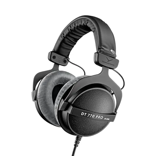 beyerdynamic DT 770 PRO 80 Ohm Over-Ear-Studiokopfhörer - Stereokopfhörer für professionelles Recording mit unverfälschtem Klang und hohem Tragekomfort dank weicher Velours-Ohrpolster. Ideal für Studio- und Bühnenaufnahmen.