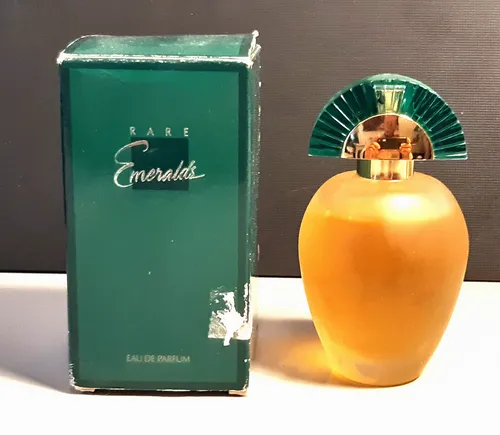 Rare Emeralds Eau de Parfum Spray 50 ml von Avon - Damenparfüm mit einer frischen, blumigen Note, ideal für besondere Anlässe und den täglichen Gebrauch.
