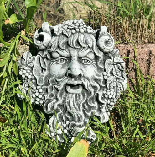 Frostfestes Wandrelief kleines Keltenkreuz 29 cm - Wetterfestes Wandrelief aus Steinguss, ideal für den Garten. Frostsicher bis -30°C und langlebig. Verleihen Sie Ihrem Außenbereich einen Hauch von Kultur!