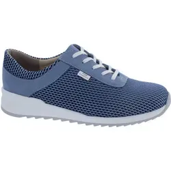 Finn Comfort Halbschuh Cerritos 2385-902740, Hellblau aus Nubukleder - Der Finn Comfort Halbschuh Cerritos in Hellblau kombiniert Nubukleder mit Textil für hohen Tragekomfort. Das atmungsaktive Innenfutter und das wechselbare Fußbett machen ihn ideal für empfindliche Füße und sorgen für ein angenehmes Lauferlebnis.