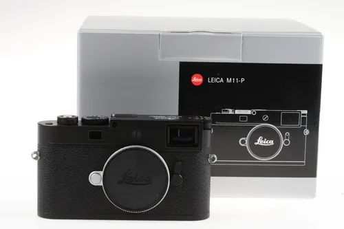 LEICA M11-P - Hochwertige spiegellose Systemkamera - Spiegellose Systemkamera mit Lithium-Ion Akku, in elegantem Schwarz, ideal für professionelle Fotografie und kreative Aufnahmen.