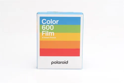 Polaroid 600 Farbfilm 8 Aufnahmen - Farbfilm für Sofortbilder, 8 Aufnahmen im Format 10,7x8,8 cm, ideal für kreative Schnappschüsse und unvergessliche Momente.