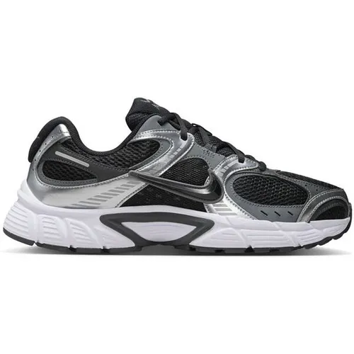 Nike V5 RNR Sneaker Herren - Retro-Laufschuhe in Schwarz, Größe 45 - Laufschuhe im Retro-Design mit atmungsaktivem Mesh-Obermaterial und Metallic-Details; ideal für Komfort und Stil beim Laufen.