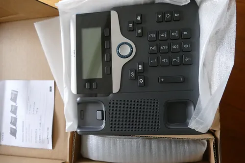 Cisco IP Telefon 7821 - Schnurgebundenes VoIP-Telefon - Festnetztelefon mit Power Over Ethernet (PoE) für einfache Installation, ideal für Büros und professionelle Umgebungen. Unterstützt 2 SIP-Konten.