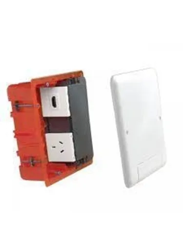 Legrand 080193 Batibox Multimedia 1 x 5 Module - Unterputzdosen mit 142 x 142 mm, leicht zu montieren und ideal für Multimedia-Anwendungen in Wohnräumen.
