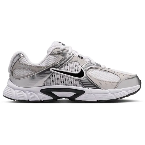 Nike V5 RNR GS Sneaker Kinder - Komfortable Laufschuhe in Weiß und Grau, Größe 36 - Laufschuhe aus atmungsaktivem Mesh mit Kunstleder-Overlays, weichem Kragenfutter und leichter Schaumstoff-Mittelsohle für optimalen Tragekomfort.