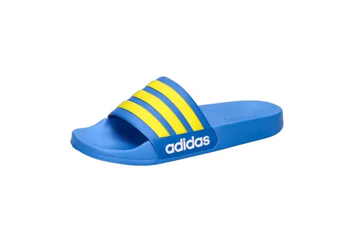 adidas ADILETTE SHOWER Badelatschen in rayblu-yellow-ftwwht, Größe 42 - Bequeme Badelatschen mit 3-Streifen-Design; rutschfeste Außensohle und weiche CloudFoam-Dämpfung für hohen Tragekomfort. Ideal für den Einsatz nach dem Sport.