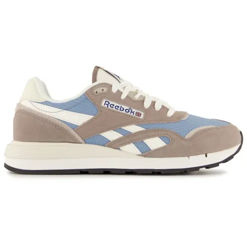 Reebok Classic Nylon 89 Sneaker 42,5 - Beige - Klassische Sneaker im Retro-Look in Beige, Größe 42,5. Ideal für den Alltag und vielseitig kombinierbar. Entdecken Sie weitere Top-Angebote von Reebok in unserem Online-Shop!
