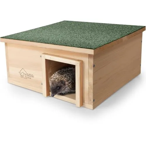wildlife home Igelhaus XXL - Winterfestes Holz-Igelquartier - Igelhäuser aus unbehandeltem Kiefernholz mit Labyrinth-Eingang für maximalen Schutz und Sicherheit. Ideal für den Garten, bietet eine sichere Unterkunft während des Winterschlafs.