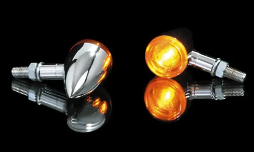 HIGHSIDER Smart Bullet Glühbirne Blinkerkörper Chrom / Linse Orange (Paar) - Blinker im klassischen Design mit verchromtem Aluminiumgehäuse und gelber Linse, E-geprüft für Sicherheit und Stil, ideal für Motorräder.