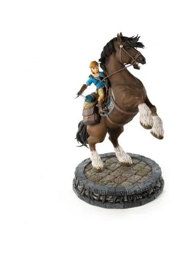 First 4 Figures - The Legend of Zelda: Breath of the Wild - Link auf dem Pferd Figur - Merchandise mit detaillierter Resin-Statue von Link auf seinem Pferd, perfekt für Sammler und Fans der Reihe.