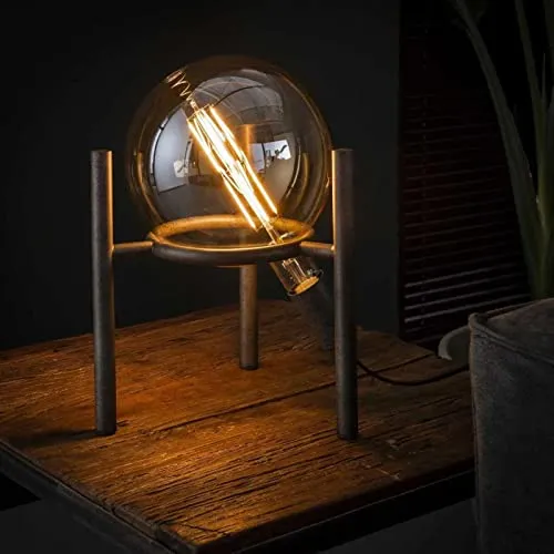 famlights Tischleuchte Alisa in Silber - Elegante Nachttischleuchte aus robustem Metall mit industriellem Design, ideal für eine warme Atmosphäre in jedem Raum. Perfekte Größe mit 34 cm Höhe und einfacher Bedienung.