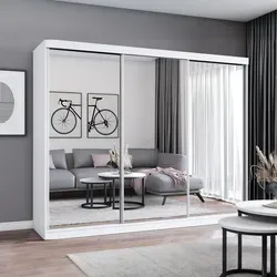 imoebel24 Schwebetürenschrank MILAN 250 - Weiß mit Spiegeln - Schwebetürenschrank MILAN 250 cm, elegantes Design mit drei Spiegelfronten, platzsparendes Schwebetürsystem und viel Stauraum für persönliche Dinge.