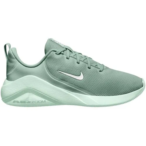 Nike Bella 7 Trainingsschuh blau 41 EU - Sportlicher Trainingsschuh mit Max Air Dämpfung für hohen Komfort. Ideal für Fitnessaktivitäten. Bitte eine Größe größer bestellen.