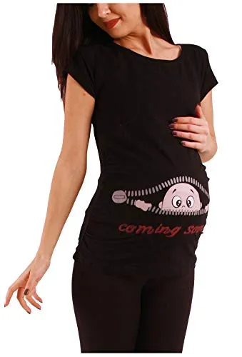 Coming Soon Umstandsshirt - Lustige Schwangerschaftsmode - T-Shirts für Schwangere mit seitlichen Raffungen, ideal für den wachsenden Bauch. Bequemes Material aus 95% Baumwolle für optimalen Tragekomfort.