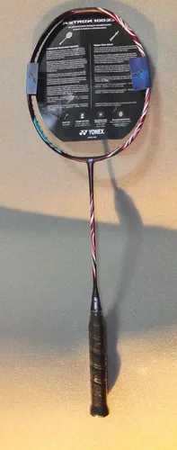 Yonex Astrox 100ZZ Badminton Schläger Racket AX100ZZYX Gr. 4U5 - Profi Schläger für Clubspieler, hyper-slim Design für mehr Geschwindigkeit und Kontrolle, hergestellt in Japan.