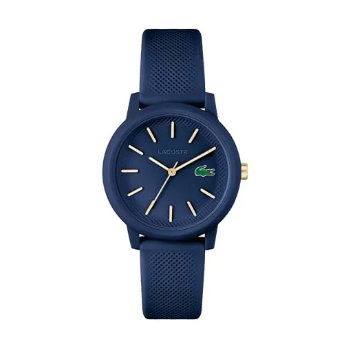 Lacoste Analog Quarzuhr Damen LACOSTE.12.12 mit Marinblauem Silikonarmband - Elegante Armbanduhr für Damen mit Quarz-Uhrwerk, wasserabweisend bis 5 bar und stilvollem Design in marineblau mit goldenen Akzenten.
