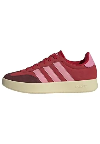Adidas Damen BARREDA Schuhe in Better Scarlet/Bliss Pink, 38 EU - Stylische Damen-Sneaker mit regulärer Passform und Schnürsenkeln. Hochwertiges Obermaterial aus Synthetik und Wildleder sorgt für Komfort und Langlebigkeit.