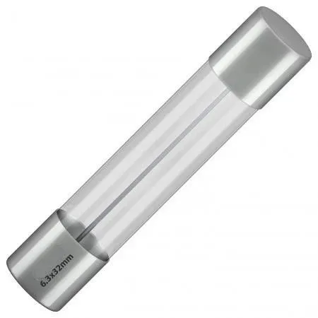 Siba Glassicherung 6,3x32 6,3A TR Box (10) - Praktische Glassicherungen in einer Box mit 10 Stück, ideal für den sicheren Einsatz in elektrischen Anlagen. Robuste Qualität für zuverlässigen Schutz.