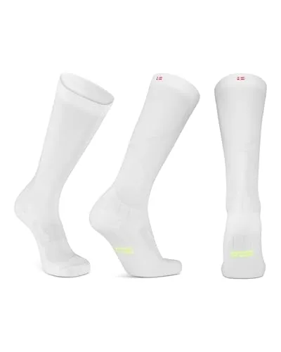 DANISH ENDURANCE Pro Performance Kompressionsstrümpfe 26-32 mmHg - Extra starke Kompressionsstrümpfe für Herren und Damen, ideal für Ausdauertraining. Unterstützt die Beine, reduziert Müdigkeit und fördert die Regeneration. Atmungsaktiv und schweißableitend für optimalen Komfort.