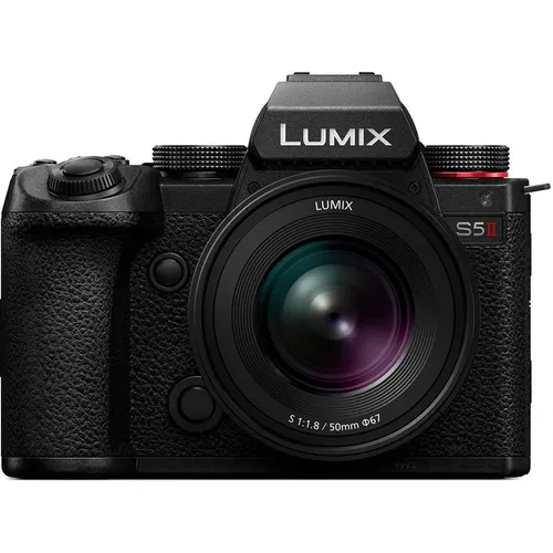 Panasonic Lumix DC-S5 II, Spiegellose Vollformatkamera - Spiegelreflex- & Systemkameras, bietet unbegrenzte 6K Videoaufnahmezeit und herausragende Bildqualität dank Dual Native ISO für perfekte Aufnahmen bei jedem Licht.