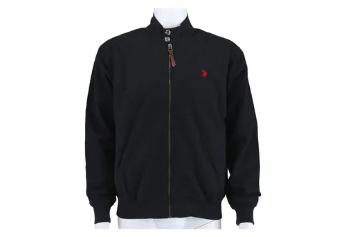 U.S. Polo Assn. Blouson-Übergangsjacke US16835 schwarz Herren Größe 56 - Die sportlich-elegante Jacke US16835 von U.S. Polo Assn. kombiniert zeitloses Design mit hohem Tragekomfort. Ideal für Alltag und Freizeit, bietet sie praktische Taschen und einen bequemen Schnitt für optimale Bewegungsfreiheit.