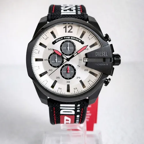 Diesel Chronograph MEGA CHIEF DZ4512 - Herrenuhr mit Stoppfunktion - Chronographen mit Quarz-Antrieb, wasserdicht bis 10 bar und leuchtenden Zeigern für optimale Ablesbarkeit in jeder Situation.