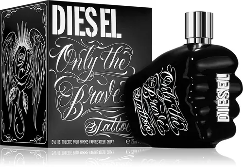 Diesel Only The Brave Tattoo Eau de Toilette 125ml - Herrenduft mit maskulinen Noten von Apfel, Pfeffer und Tabak. Der einzigartige Flakon in Form einer geballten Faust symbolisiert Stärke und Selbstvertrauen – ideal für den modernen Mann.