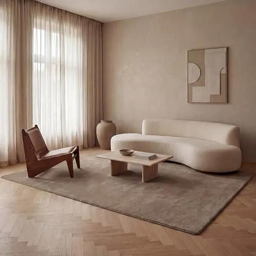 Fashion4Home Teppich Wohnzimmer – Beige Uni Teppich 120x170 cm - Teppich für Wohnzimmer, Schlafzimmer, Flur und Büro. Er bietet eine moderne Wohlfühlatmosphäre mit seinem weichen, dichten Flor und ist schadstoffgeprüft nach OEKO-TEX.