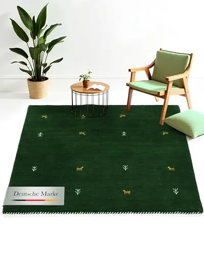 carpetfine Wollteppich Gabbeh Uni Quadratisch Grün 150x150 cm - Hochwertiger Wollteppich in modernem Design, perfekt für Wohn- und Schlafzimmer. Strapazierfähig und pflegeleicht, ideal auch bei Fußbodenheizung. Verleiht jedem Raum eine gemütliche Atmosphäre.