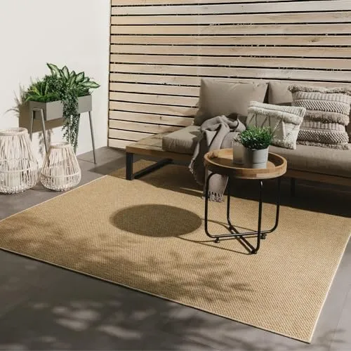 benuta Basic In- & Outdoor Teppich Iowa - Beige 300x300 cm - Teppich für drinnen und draußen, wetterfest und UV-beständig, ideal für Balkon und Wohnzimmer – robust und pflegeleicht für vielseitige Einsätze.