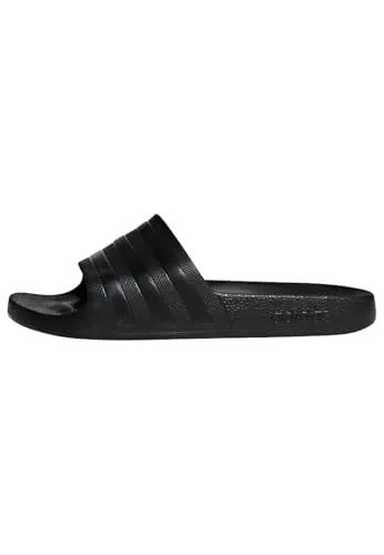 Adidas Adilette Aqua - schwarz - Stylische Adilette für das Schwimmbad, ausgestattet mit weicher Dämpfung für hohen Tragekomfort. Die 3-Streifen verleihen den klassischen adidas-Style und machen sie zum idealen Begleiter nach dem Sport.